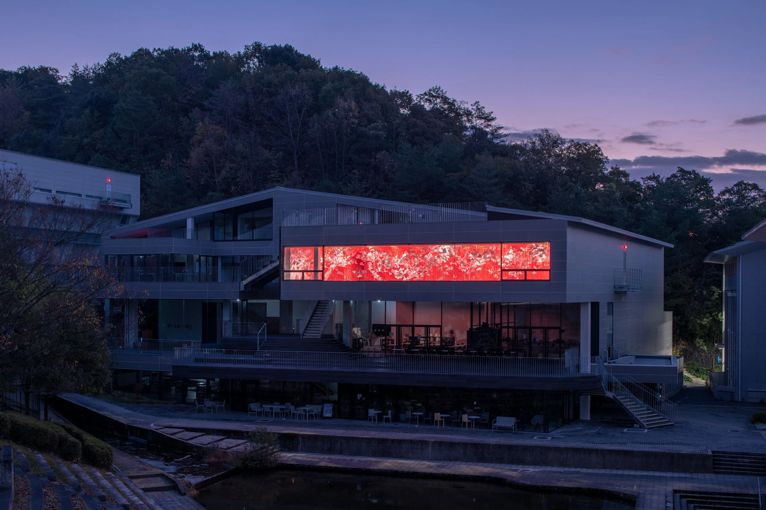 CHIHARU SHIOTA–塩田千春